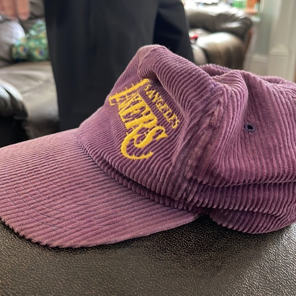 Vintage Lakers Hat from the 80s - Picture 3 of 3